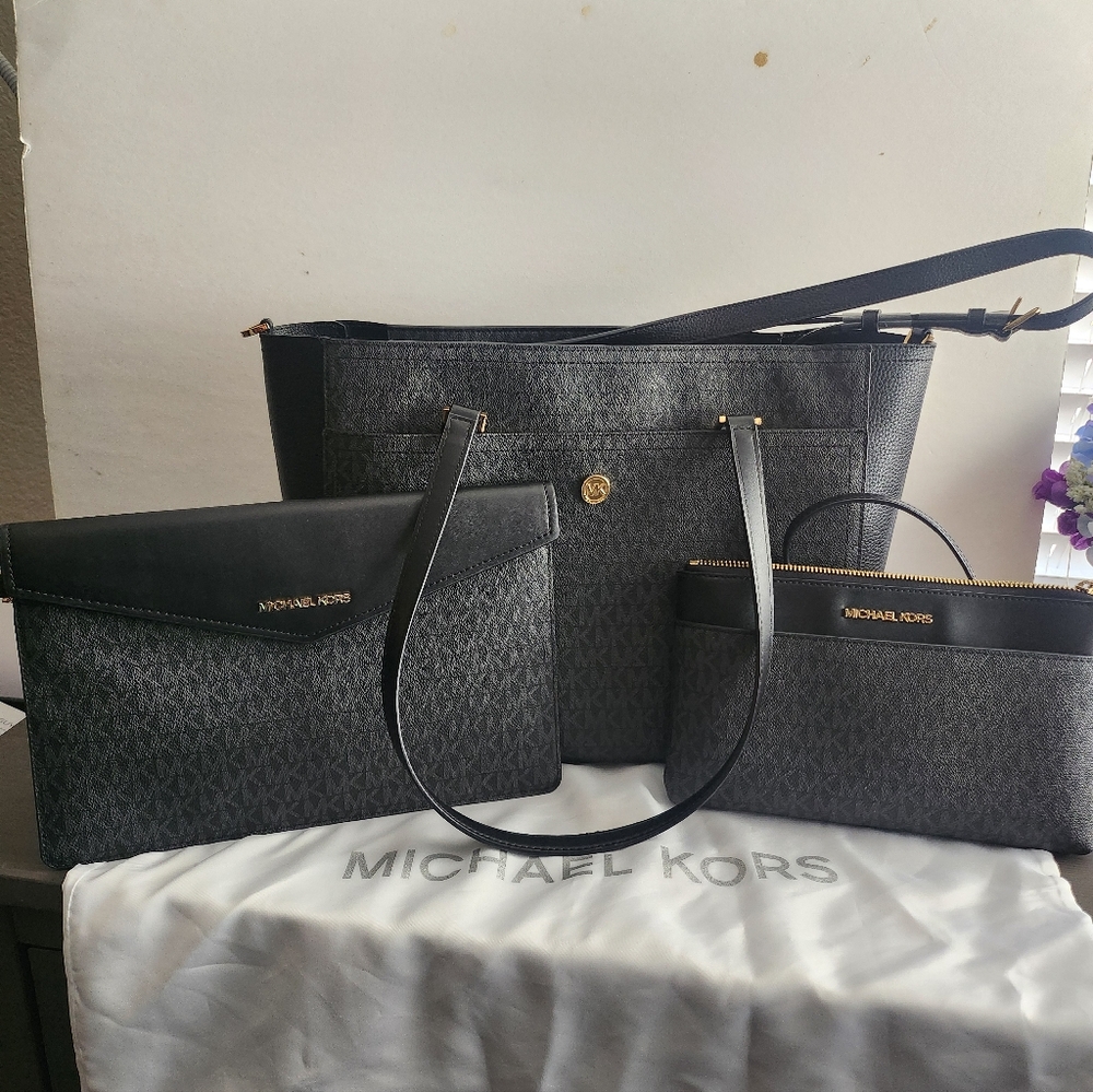 Michael Kors Black and Gray Tote Set